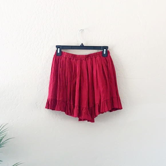 ’atiste Red Ruffle Shorts - Picture 5 of 10